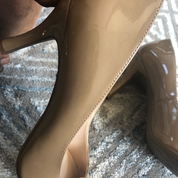 Shoes - Picture 6 of 8